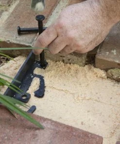 Thing Edging 8-Pack 8-in Black Plastic Paver Spike -Garden Care Life Shop 08789008