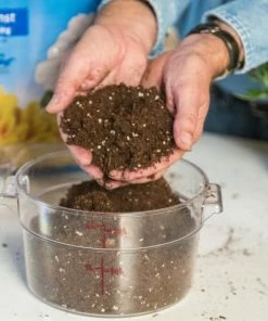 Miracle-Gro Soil & Soil Amendments Moisture Control 50-Quart Potting Soil Mix -Garden Care Life Shop 08874039