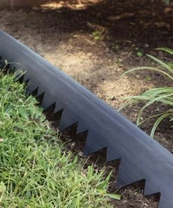 EasyFlex Pound-In Landshark 20-ft Black Plastic Landscape Edging Roll -Garden Care Life Shop 09549121