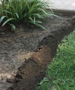 EasyFlex Pound-In Landshark 20-ft Black Plastic Landscape Edging Roll -Garden Care Life Shop 09549122