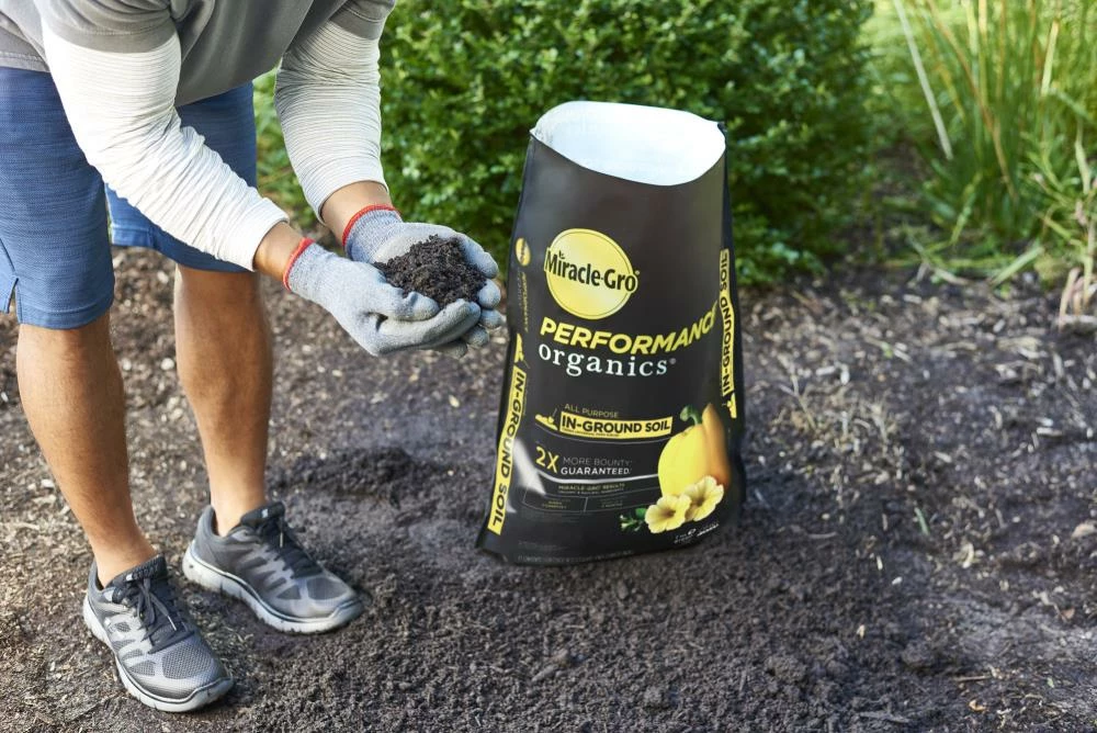 Miracle-Gro Soil & Soil Amendments 1.3-cu ft Organic Garden Soil 5 Miracle-Gro Soil & Soil Amendments 1.3-cu ft Organic Garden Soil - Image 5