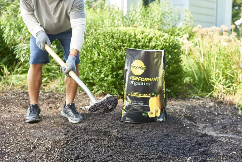Miracle-Gro Soil & Soil Amendments 1.3-cu ft Organic Garden Soil 8 Miracle-Gro Soil & Soil Amendments 1.3-cu ft Organic Garden Soil - Image 8