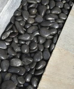 WonderLand Landscaping Rock 0.4-cu ft Black Decorative Rock -Garden Care Life Shop 40316364 scaled